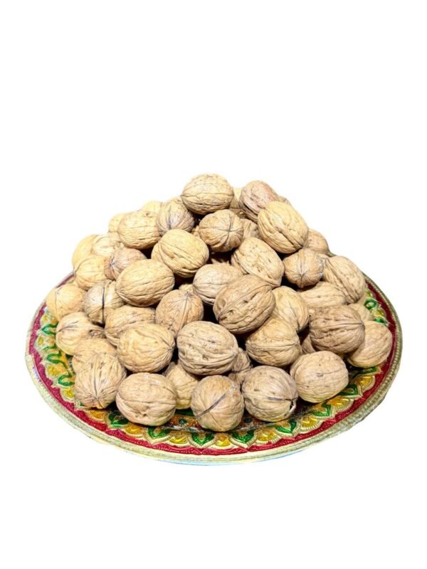Whole Chile Walnuts (Akhrot) With Soft Paper Shell Premium (Medium Size 30-34)